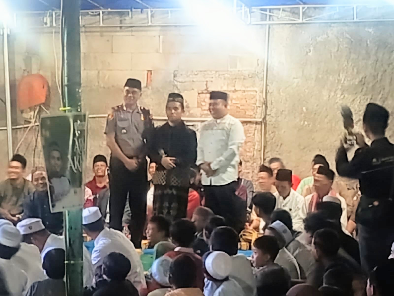 Polisi Bersama Masyarakat, Polsek Bekasi Barat Berikan Pelayanan Pengamanan Tabligh Akbar Maulid Nabi Muhammad SAW di Jakasampurna