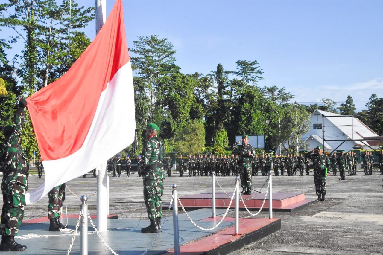 Dandim 1710/Mimika Pimpin Upacara 17-an, Tekankan Kewaspadaan dan Sampaikan Amanat Kasad