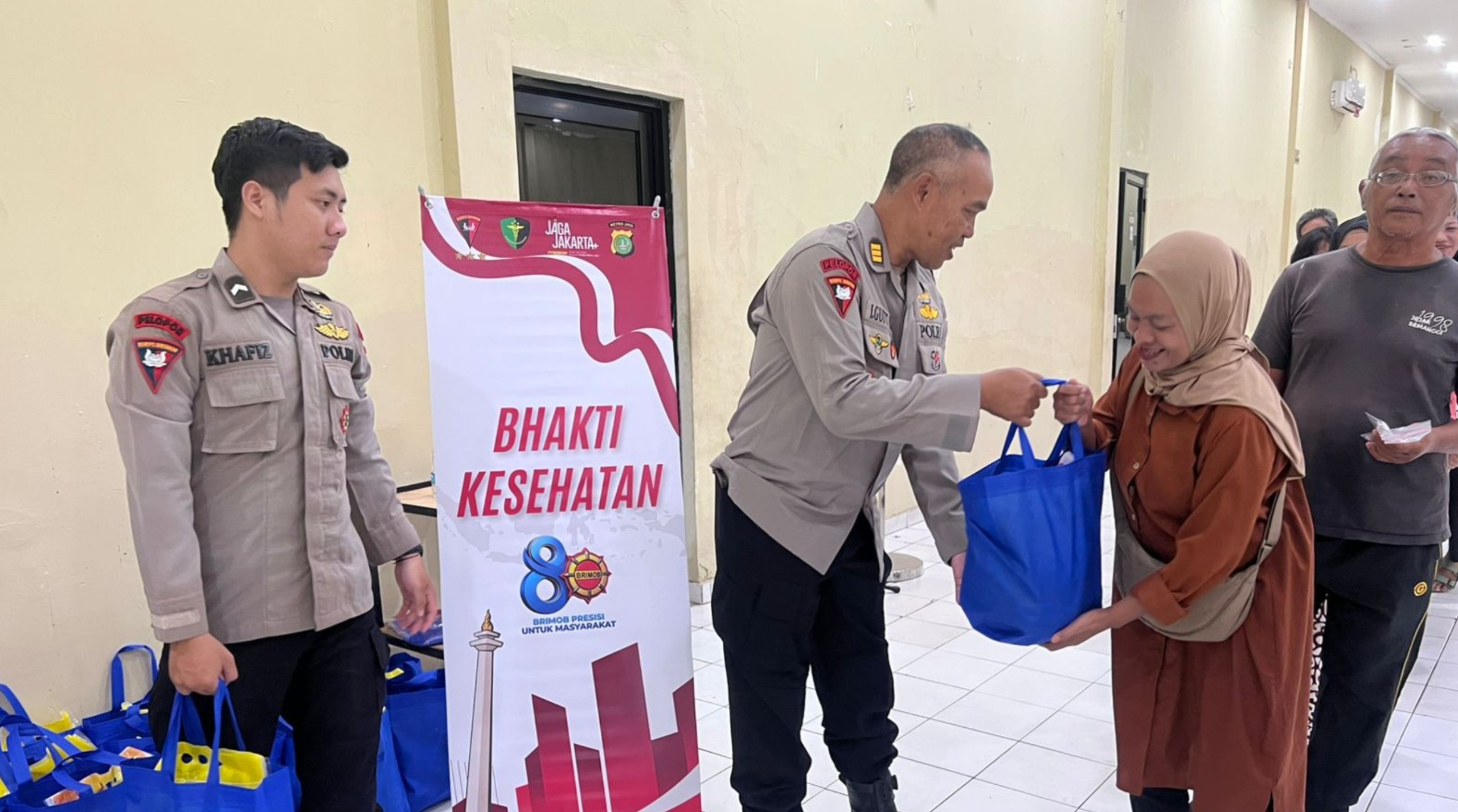 Brimob Polda Metro Jaya menggelar kembali bakti kesehatan di Ciputat