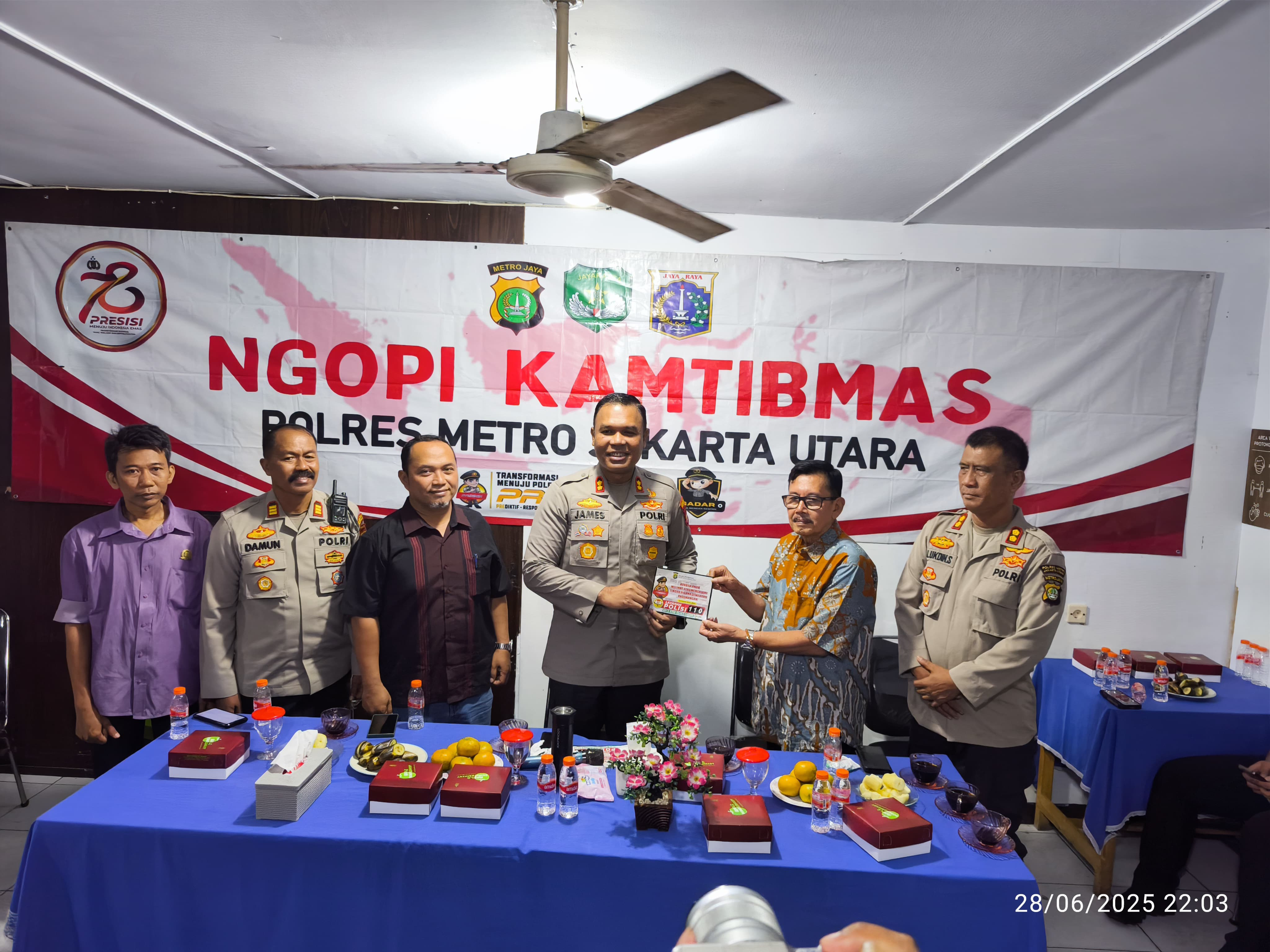 Ngopi Kamtibmas Bersama Wakapolres Metro Jakarta Utara: Ajak Warga Perangi Tawuran, Narkoba, dan Premanisme