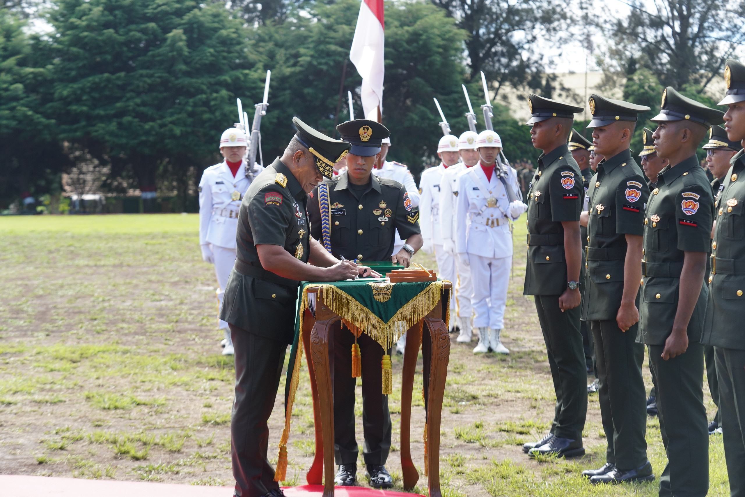 Perkuat Kesiapsiagaan Medis di Lapangan, Wakasad Lantik 1.673 Tamtama Kesehatan