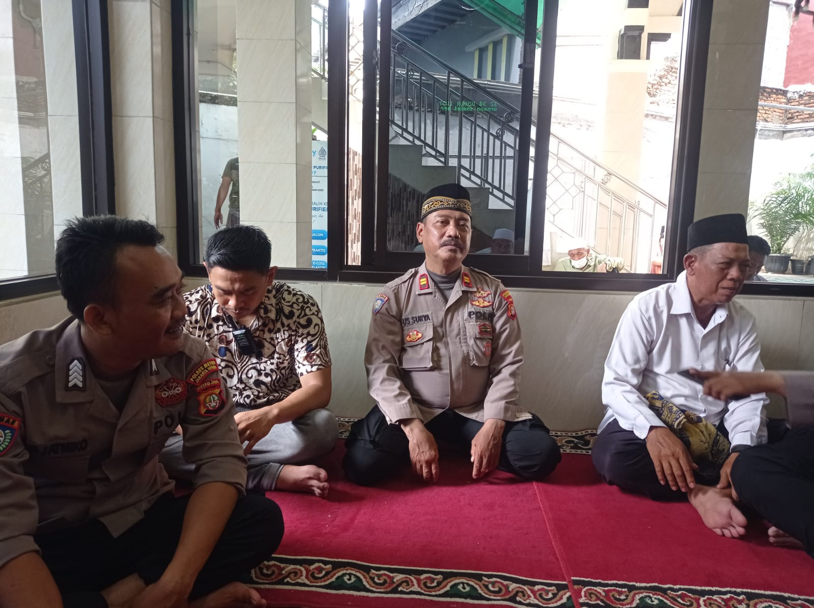 SAT BINMAS POLRES METRO JAKARTA UTARA LAKSANAKAN GIAT SAMBANG DAN EDUKASI KAMTIBMAS DI MASJID AL ISTIQOMAH, KOJA