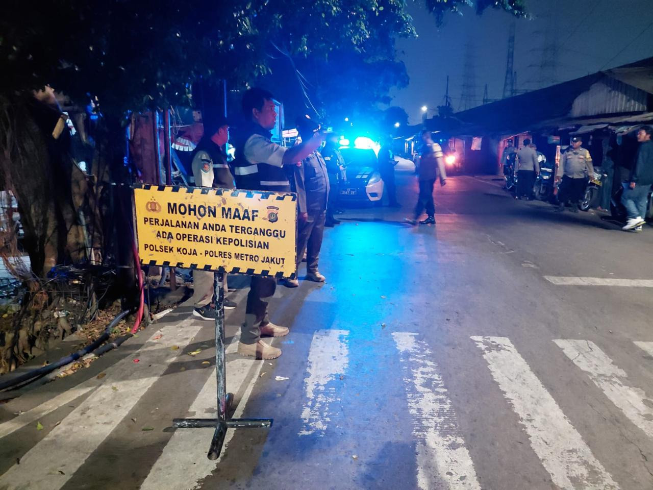 Tak Beri Ruang Bagi Pelaku Kejahatan, Polsek Koja Gelar Patroli KRYD dan Razia Stasioner di Titik Rawan