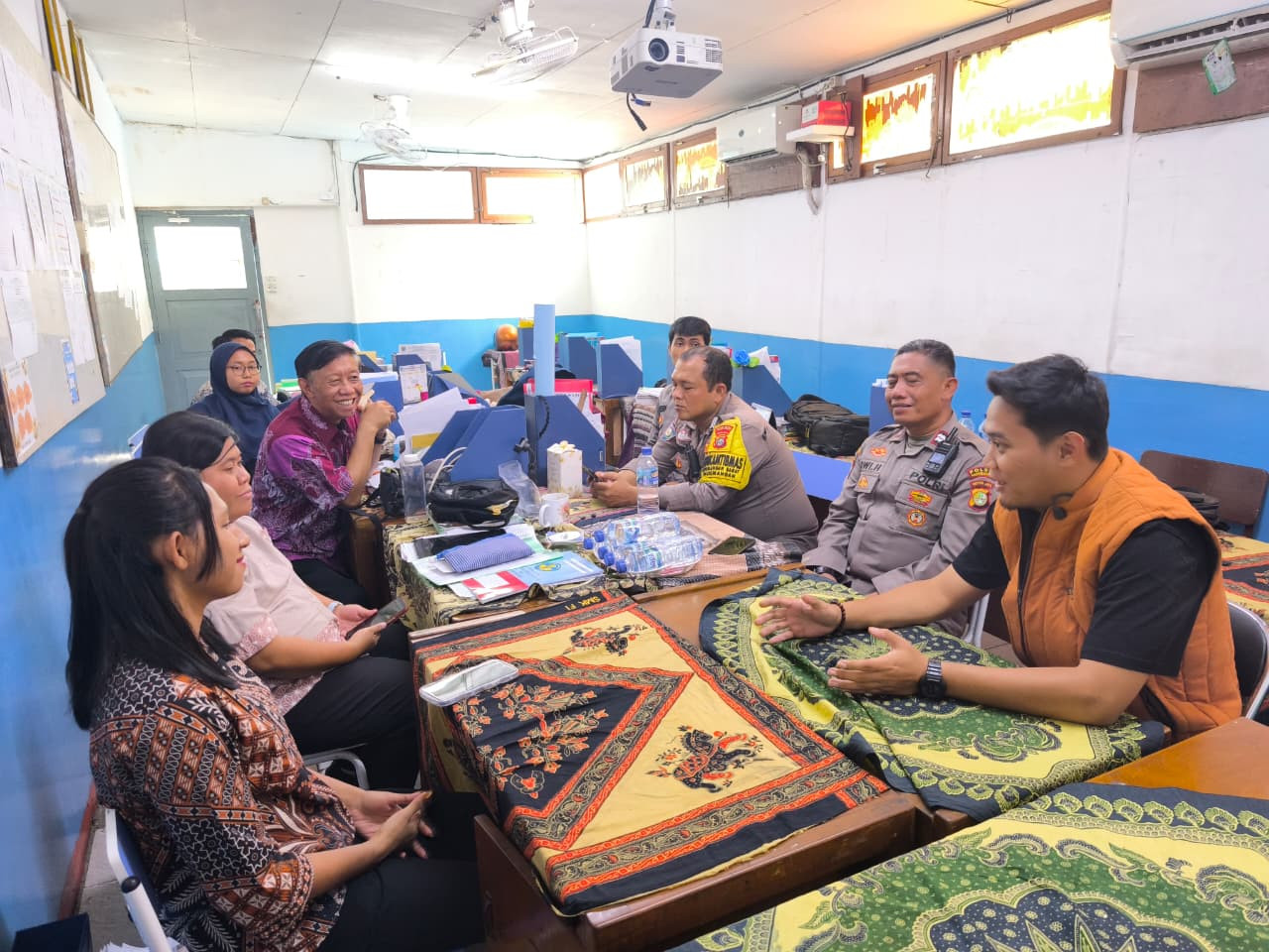 Polsek Pademangan Gelar Program Police Goes to School, Ajak Pelajar Cegah Bullying dan Kenakalan Remaja