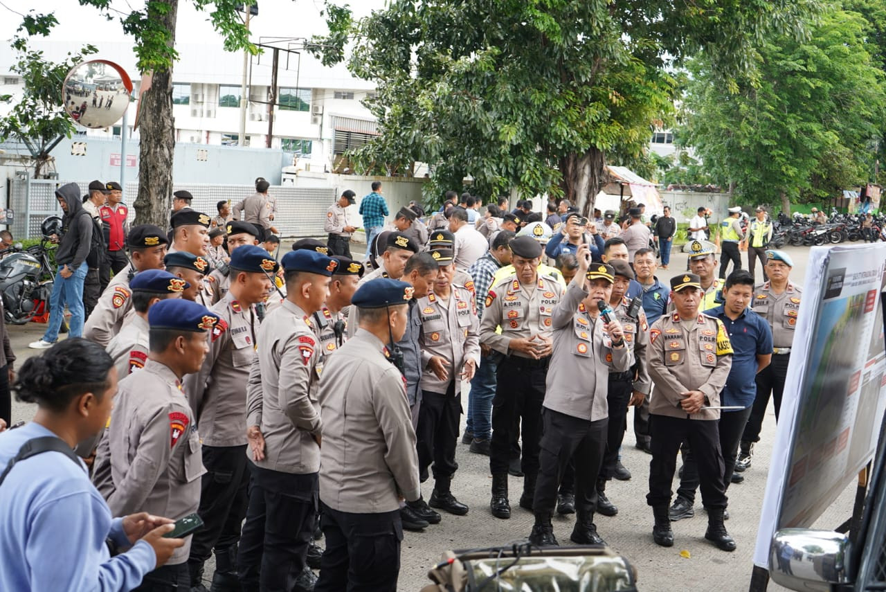 Polres Metro Jakut Kerahkan Ratusan Personel Amankan Aksi Unjuk Rasa GRIB Jaya di Sunter
