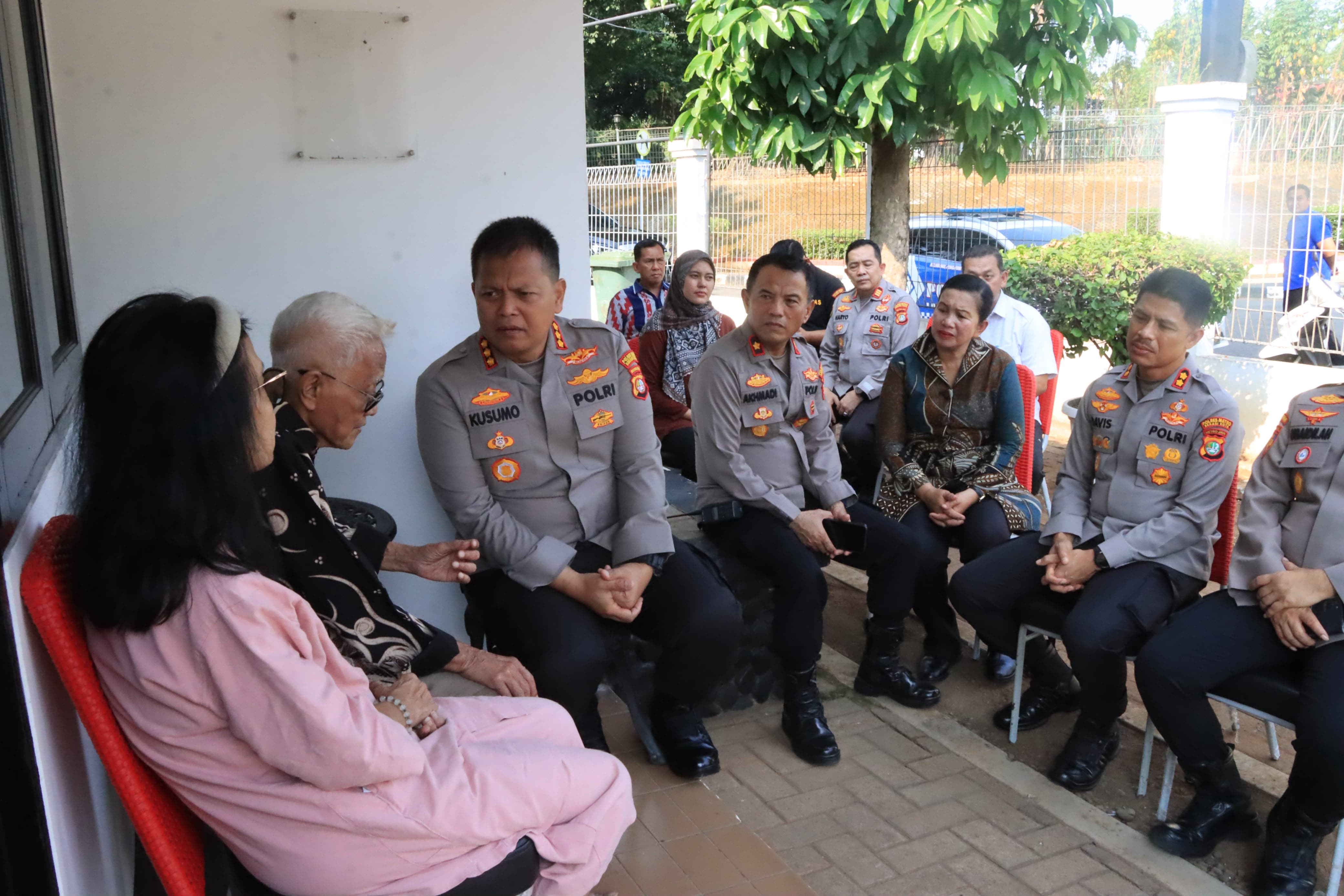 Kapolres Metro Bekasi Kota gelar Jakarta On The Spot di Polsek Bekasi Utara bersama Ojol dan Ormas