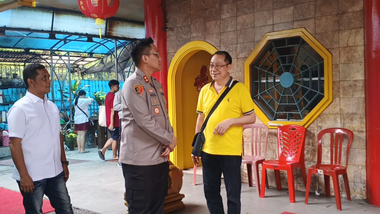 Kapolsek Metro Penjaringan Tinjau Kesiapan Vihara Jelang Perayaan Imlek 2026
