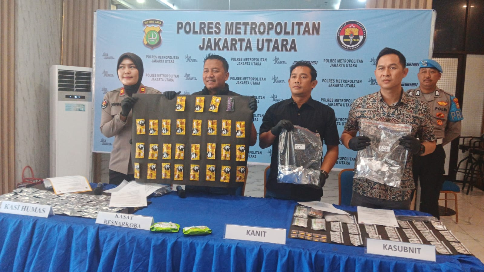 Satresnarkoba Polres Metro Jakut Gagalkan Peredaran Ratusan Liquid Vape Mengandung Narkotika