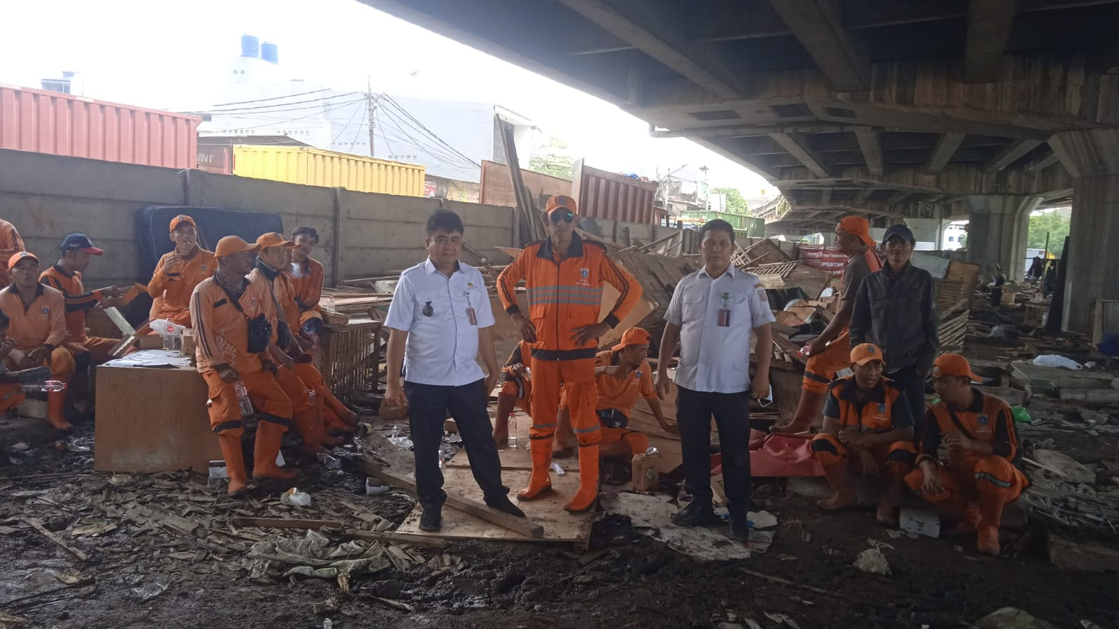 Penertiban Bangunan Liar di Kolong Tol Lodan, Ancol: Wujudkan Lingkungan Bersih dan Aman