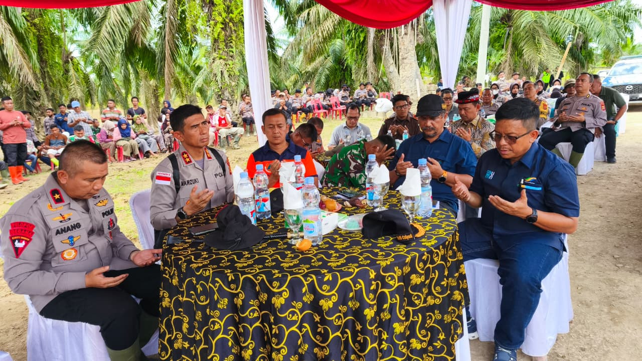 Doa Bersama dan Pematangan Lahan, Kapolda Aceh Komitmen Dorong Percepatan Huntap Korban Bencana