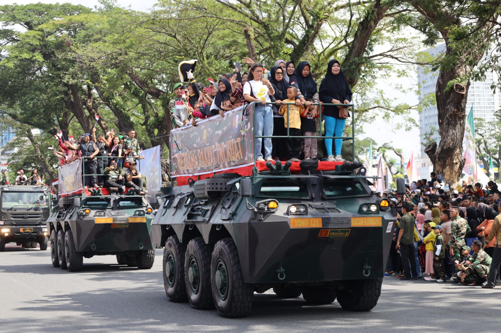 Kodaeral I Ikuti Upacara Puncak Peringatan HUT Ke-80 TNI Tahu 2025 Wilayah Provinsi Sumatera Utara