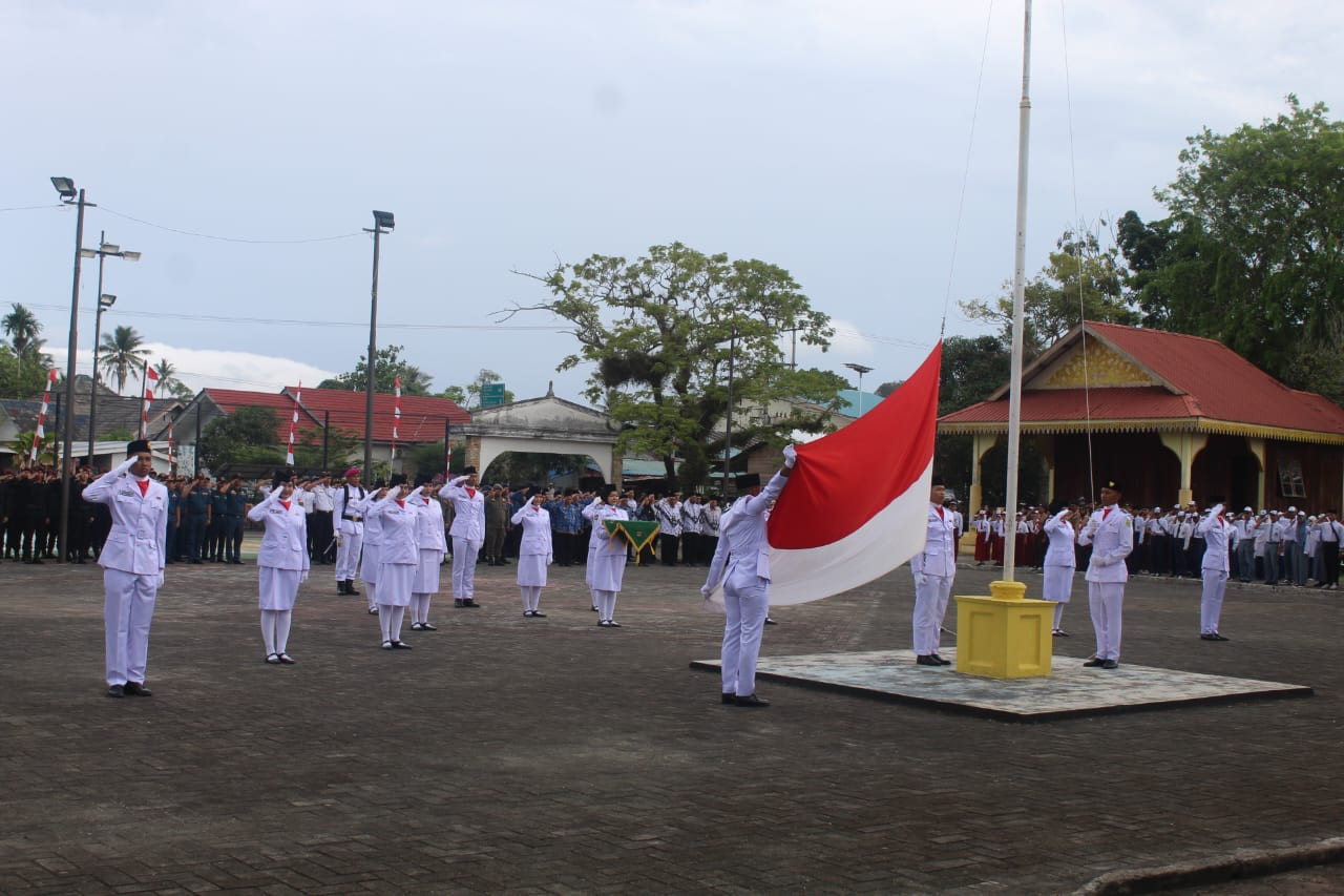 Danlanal Dabo Singkep Hadiri Upacara Hari Pahlawan Nasional Tahun 2025 di Gedung Nasional Dabo Singkep