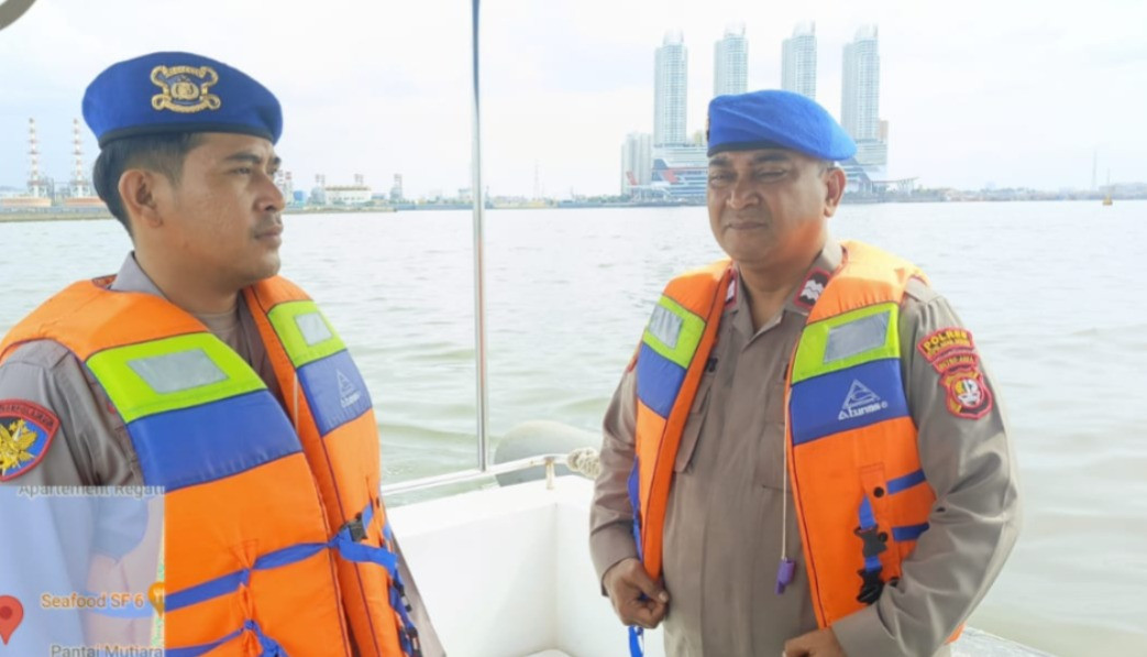 Polisi Satpolairud Polres Kepulauan Seribu Gelar Patroli Laut Antisipasi Kejahatan Selama Pengamanan Lebaran 2025
