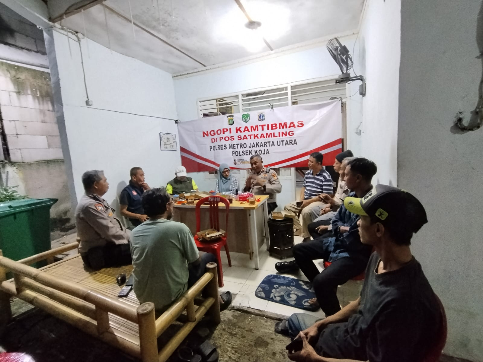 Ngopi Kamtibmas, Kapolsek Koja Ajak Warga Tugu Utara Aktif Jaga Keamanan Lingkungan