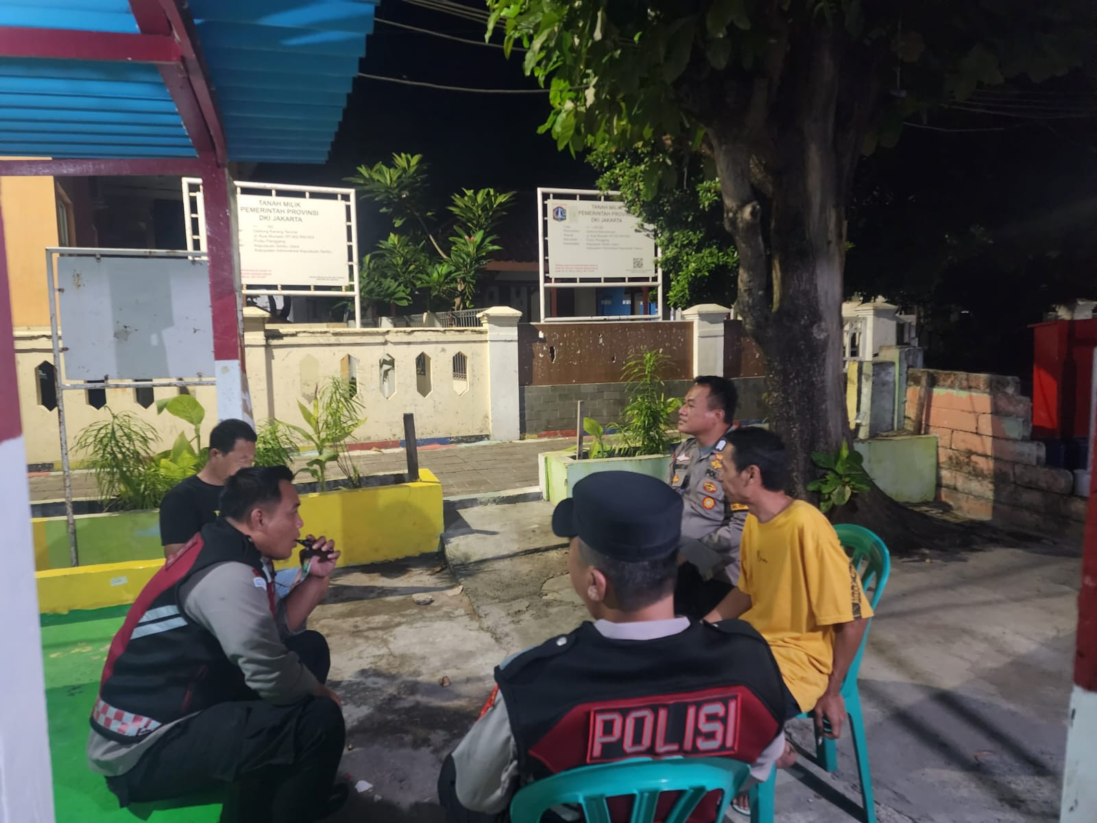 Polsek Kepulauan Seribu Utara Gelar Patroli Malam Gabungan, Perkuat Siskamling Cegah Guantibmas
