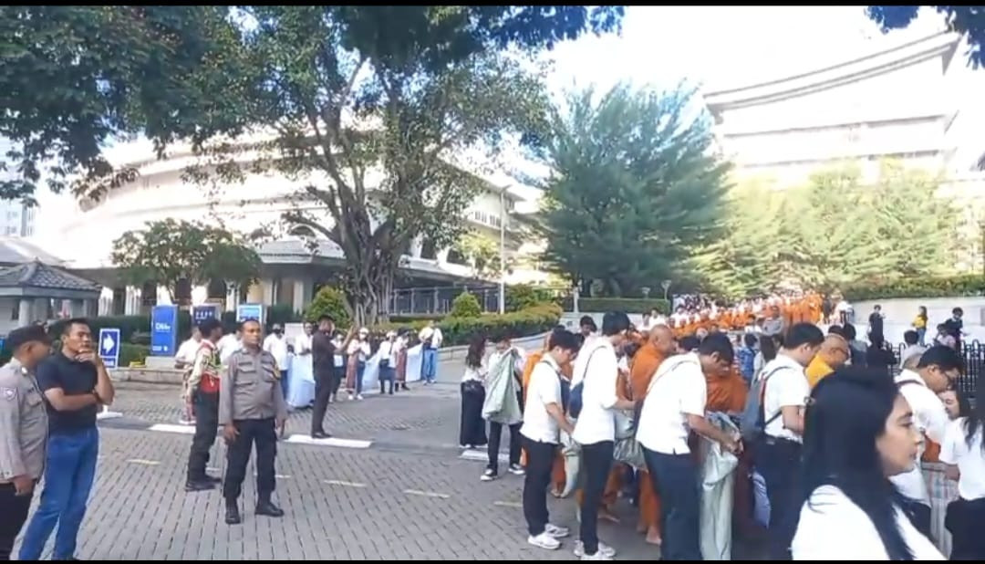 Polsek Metro Penjaringan Amankan Kegiatan Sanghadana Khatinakala 2025 di Tzu Chi PIK