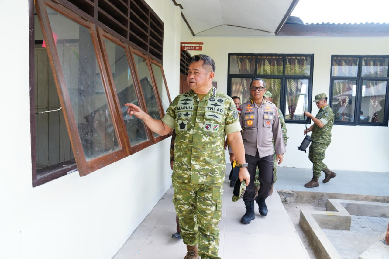 Wapang TNI Tinjau Perbatasan dan Pembangunan Infrastruktur di Miangas