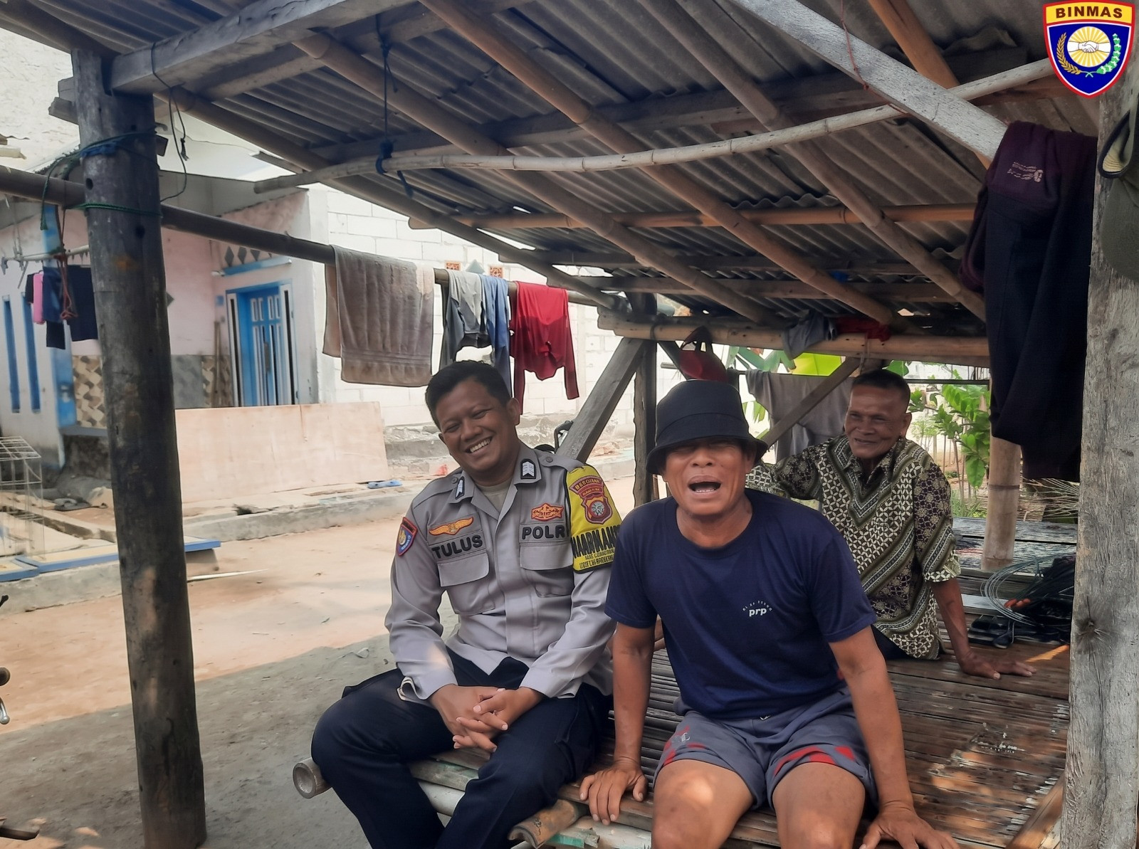 Jakarta On The Spot di Pulau Lancang, Bhabinkamtibmas Imbau Warga Tak Mudah Percaya Hoaks dan Sosialisasikan Polisi 110