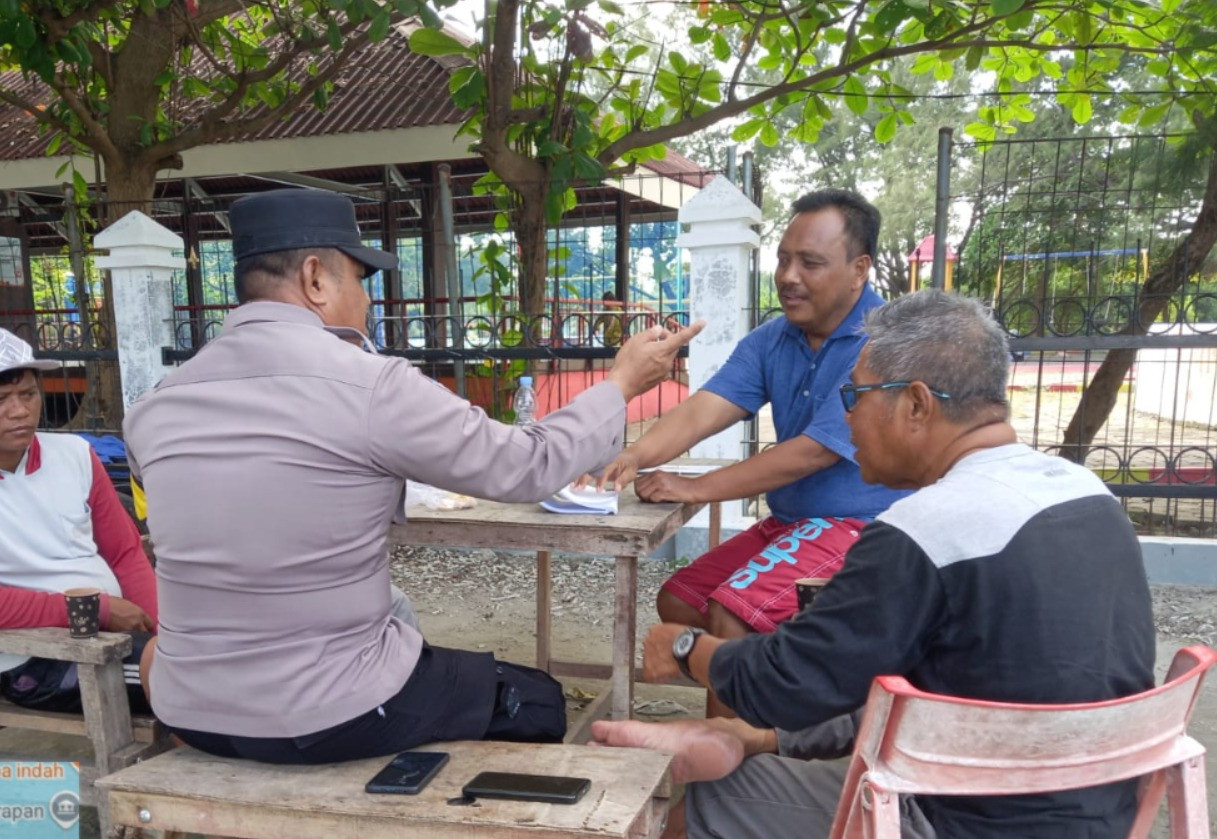 Cegah Premanisme, Bhabinkamtibmas Pulau Harapan Jalin Kerja Sama dengan Tokoh Masyarakat