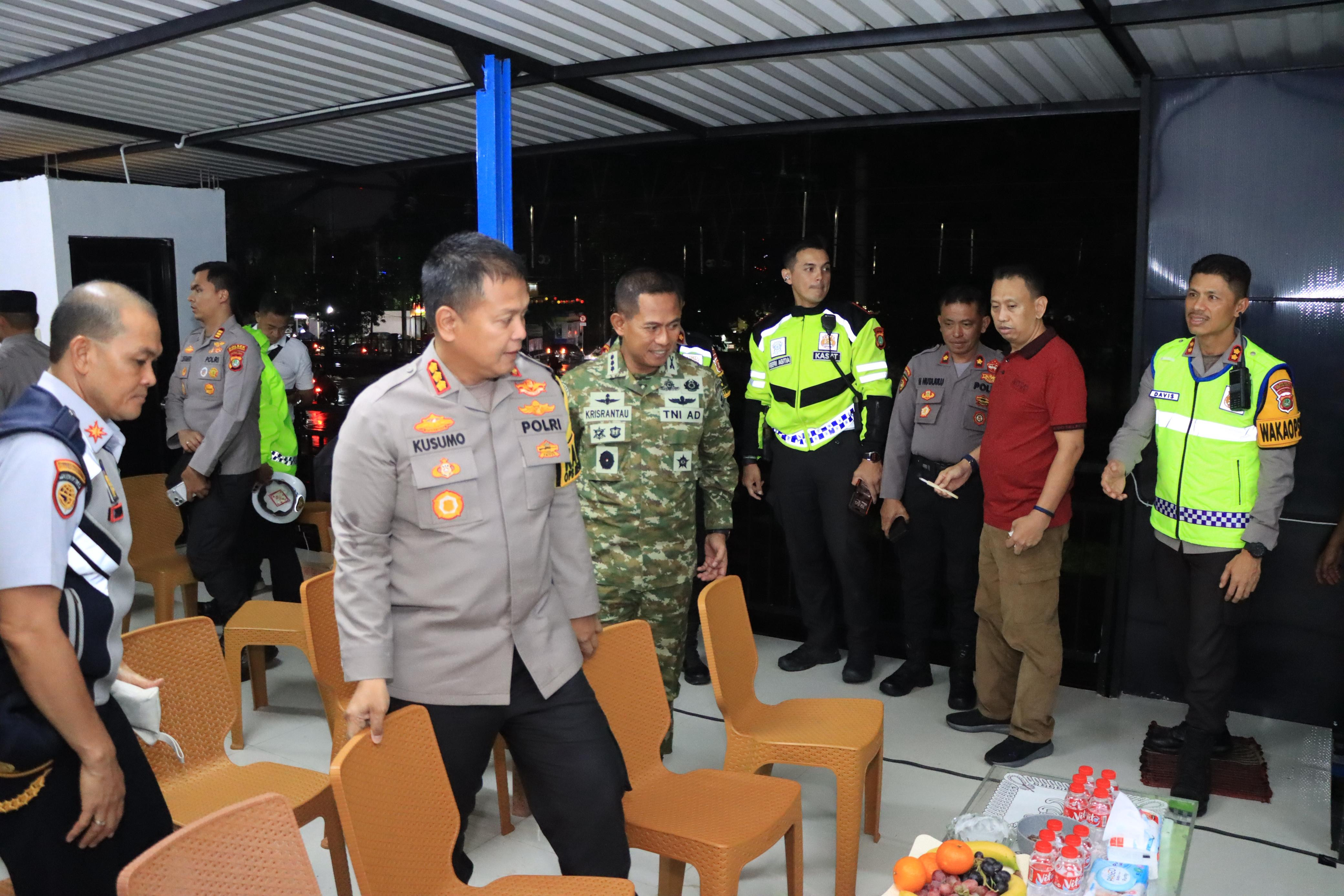 Sinergi Kawal Bekasi Aman, Kapolres Metro Bekasi Kota Dampingi Wali Kota Pantau Kamtibmas Bareng Kapolri