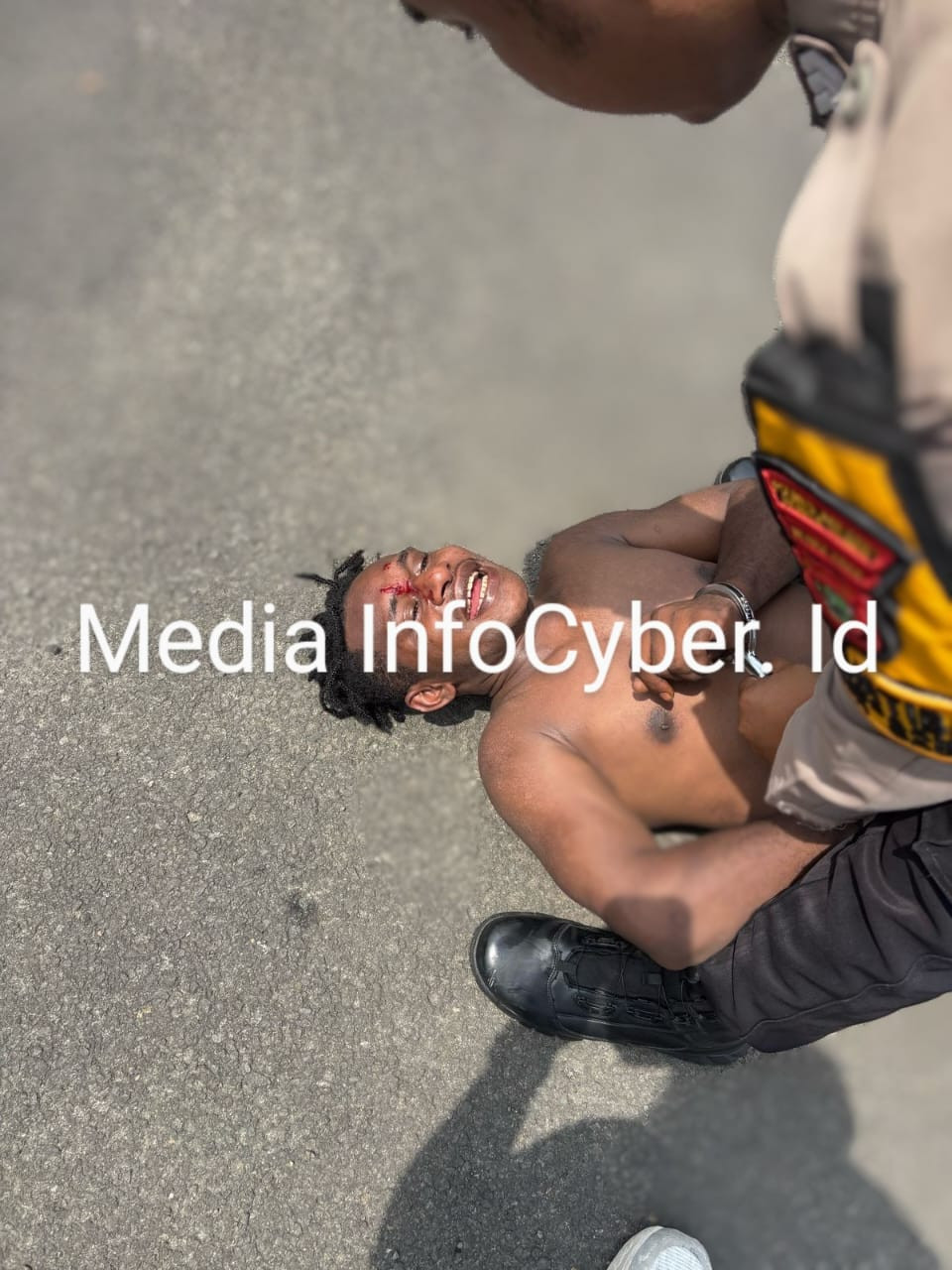 Pria Bersenjata Busur Panah Gegerkan Warga Kelapa Gading, Polisi Bergerak Cepat Amankan Pelaku