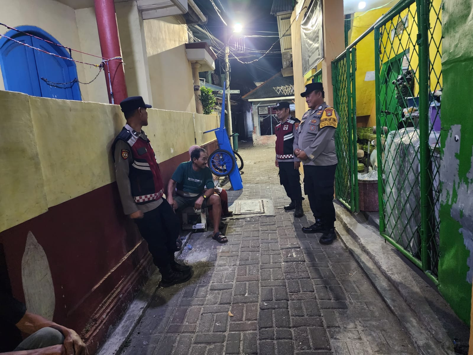 Jakarta On The Spot Dini Hari, Polsek Kepulauan Seribu Utara Gencarkan Sosialisasi Layanan Polisi 110