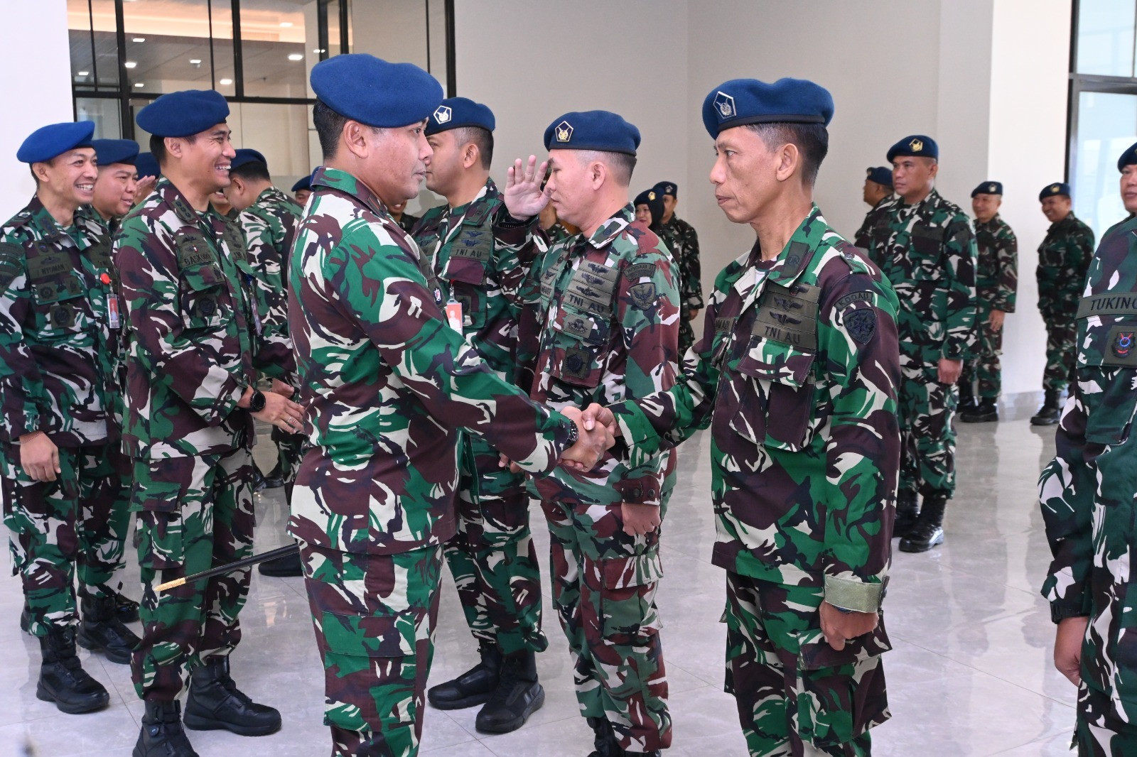 Komandan Lanud Sultan Hasanuddin Pimpin Laporan Korps Kenaikan Pangkat 21 Perwira