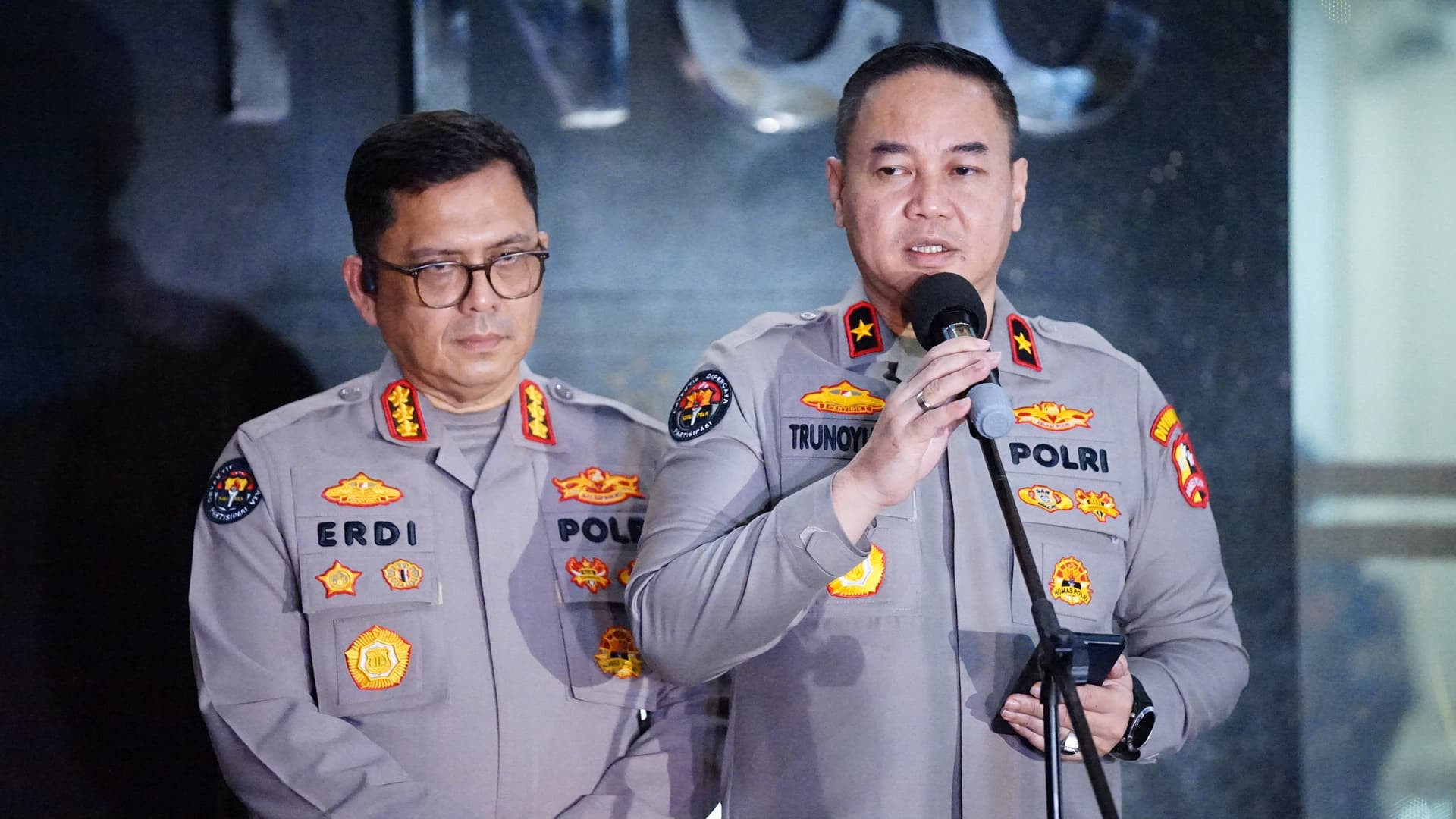Mutasi Jabatan Strategis Polri : Ka BIK, Komandan Korps Brimob dan Kapolda serta 60 Personel di Mutasi
