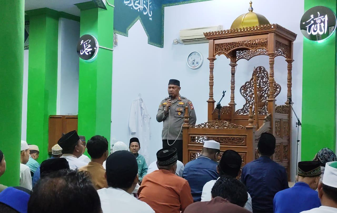 Polsek Pademangan Gelar Shalat Tarawih Keliling di Masjid Jami At-Tawakkal