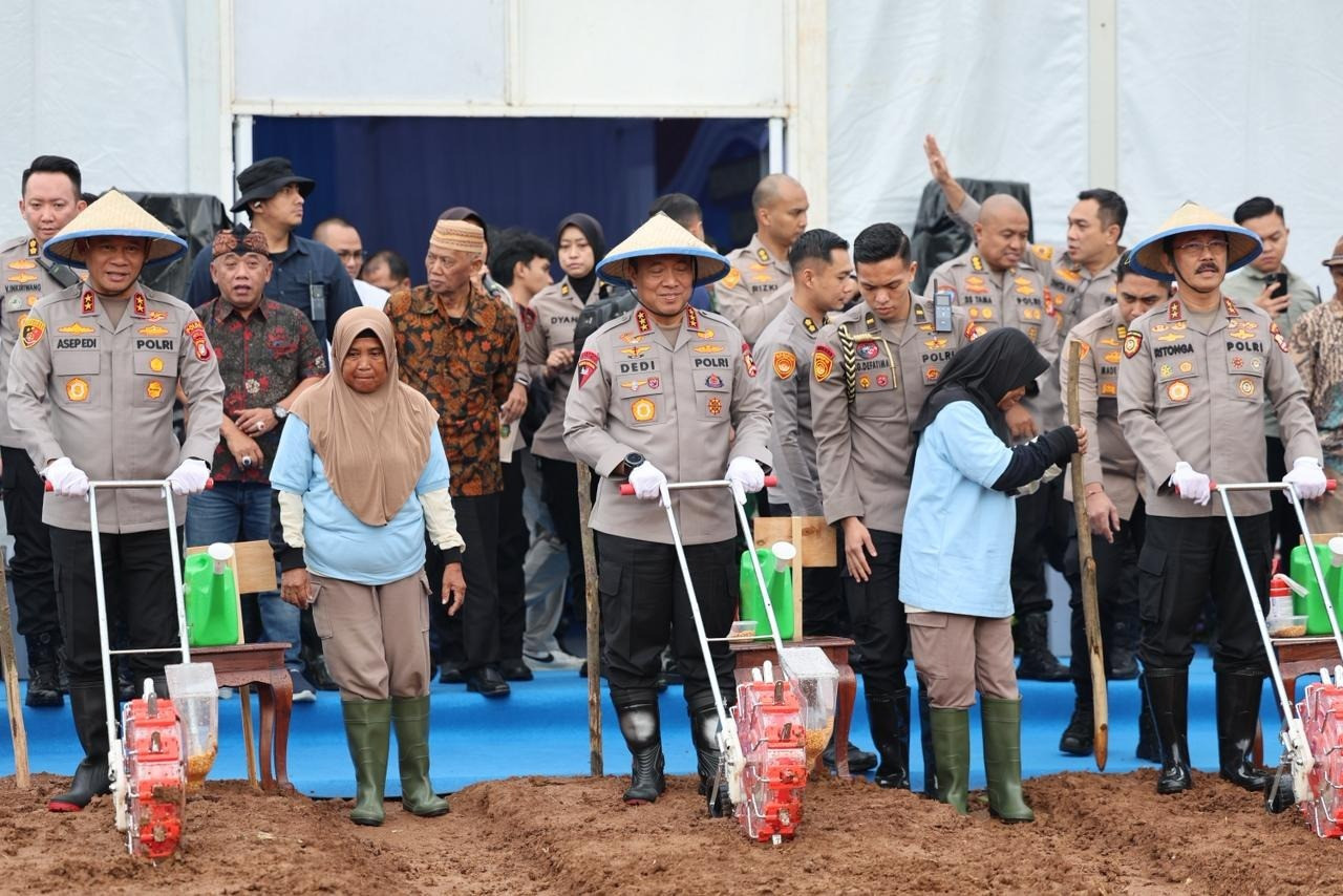 Sukses Pada Penanaman Jagung Tahun 2025, Polda Metro Jaya Menambah Jumlah Lahan Menjadi 50 Hektar pada Tanam Raya Jagung Serentak Kuartal I di Bekasi Tahun Ini