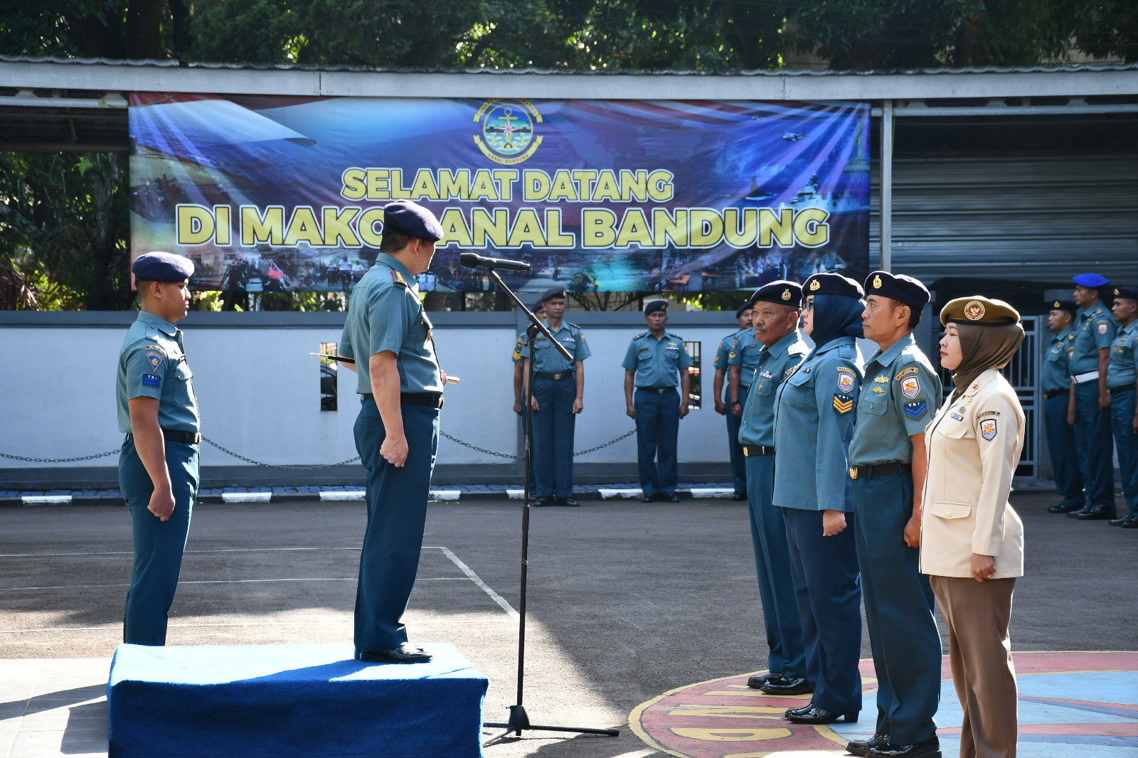 Danlanal Bandung Pimpin Upacara Kenaikan Pangkat Perwira, Bintara, Tamtama, dan PNS Lanal Bandung