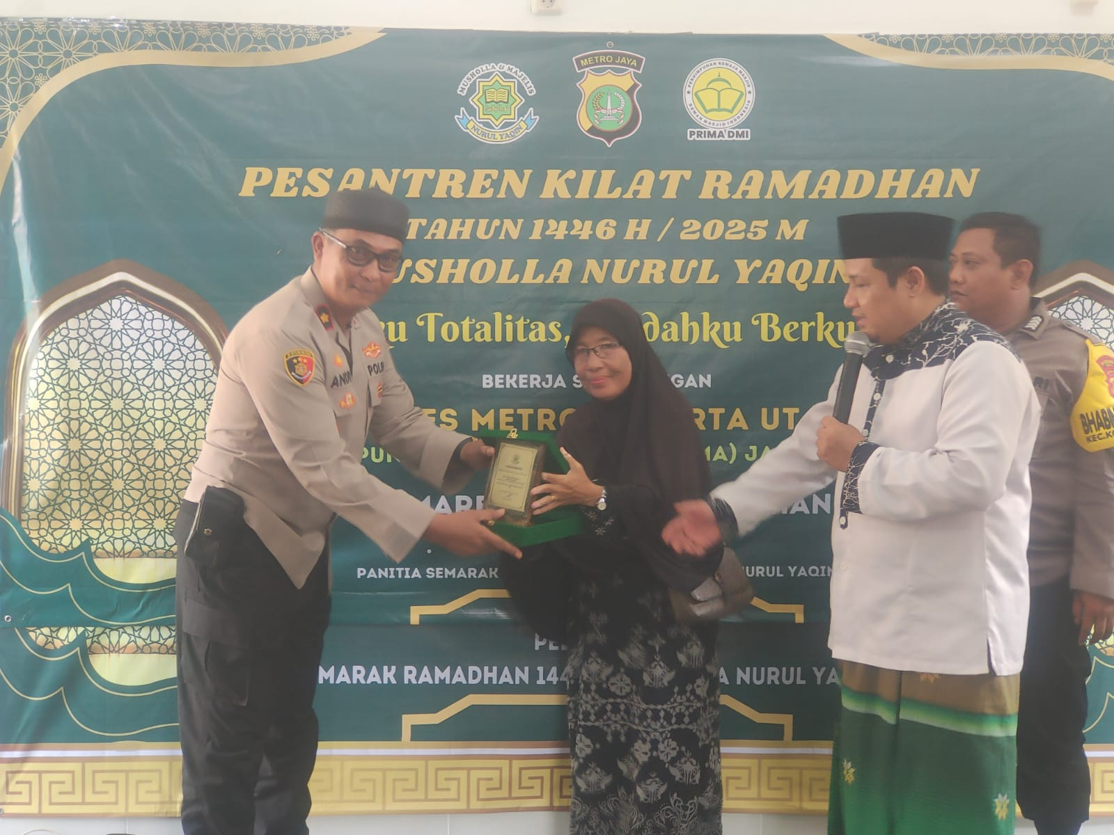Kapolsek Koja Kunjungan Ke Pesantren Kilat Ramadhan 1446 H di Musolah Nurul Yaqin Koja: Edukasi Religius dan Pencegahan Kenakalan Remaja