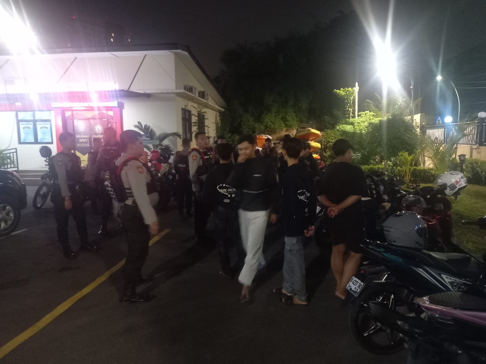 Patroli Dalam Rangka Jaga Jakarta Polisi Gagalkan Aksi Balap Liar, Tujuh Motor Tanpa Surat Diamankan di Kelapa Gading