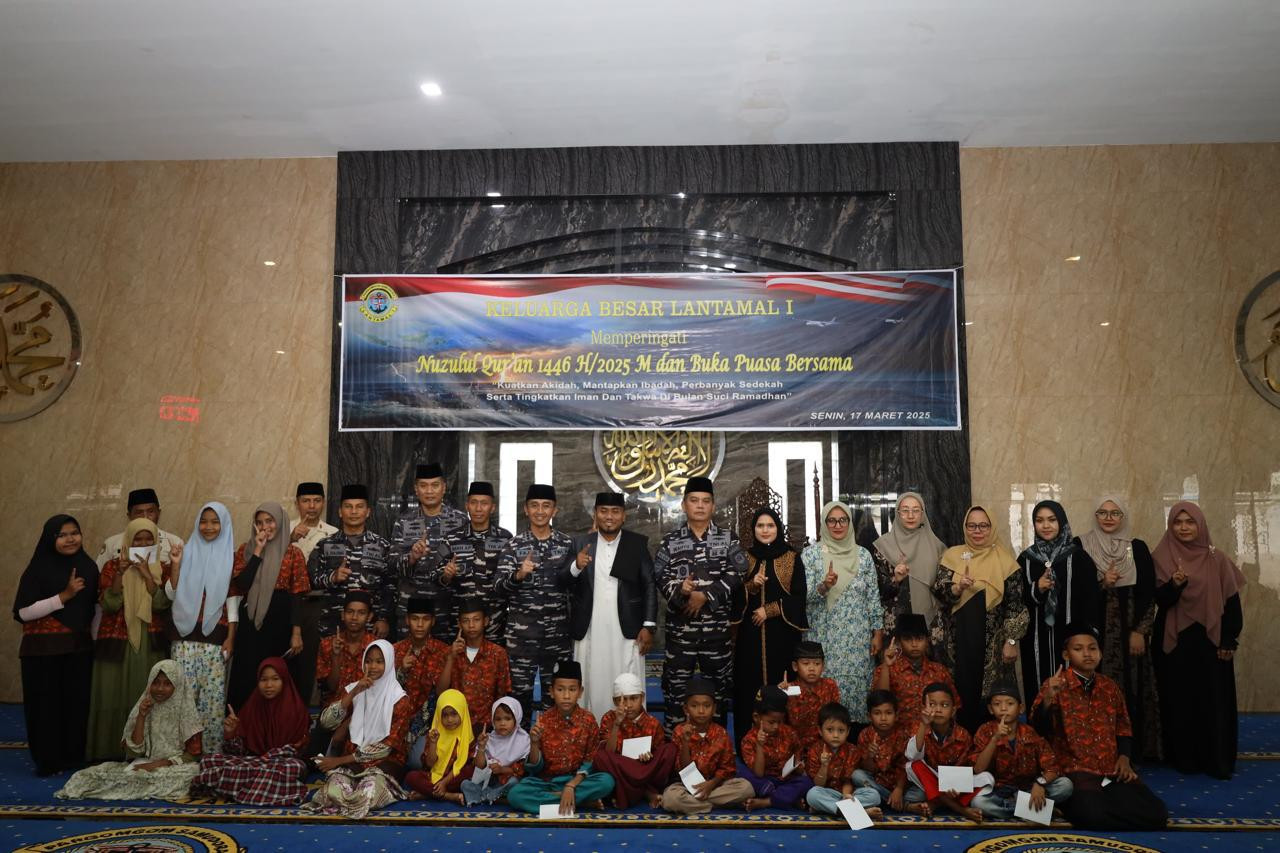 Tingkatkan Keimanan dan Kebersamaan, Keluarga Besar Lantamal I Peringati Nuzulul Qur'an 1446 H/2025 M dan Buka Puasa Bersama