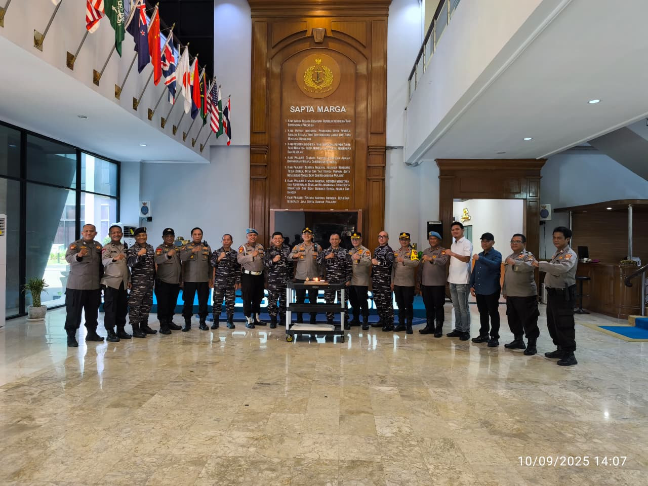 Polres Metro Jakarta Utara Sampaikan Ucapan Selamat HUT ke-80 TNI AL di Pushidrosal