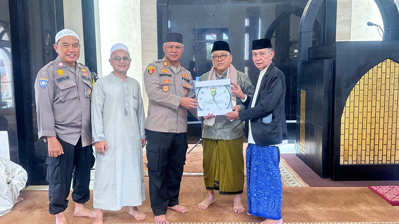 Jumat Keliling Kapolsek Bekasi Barat, Sampaikan Pesan Kamtibmas
